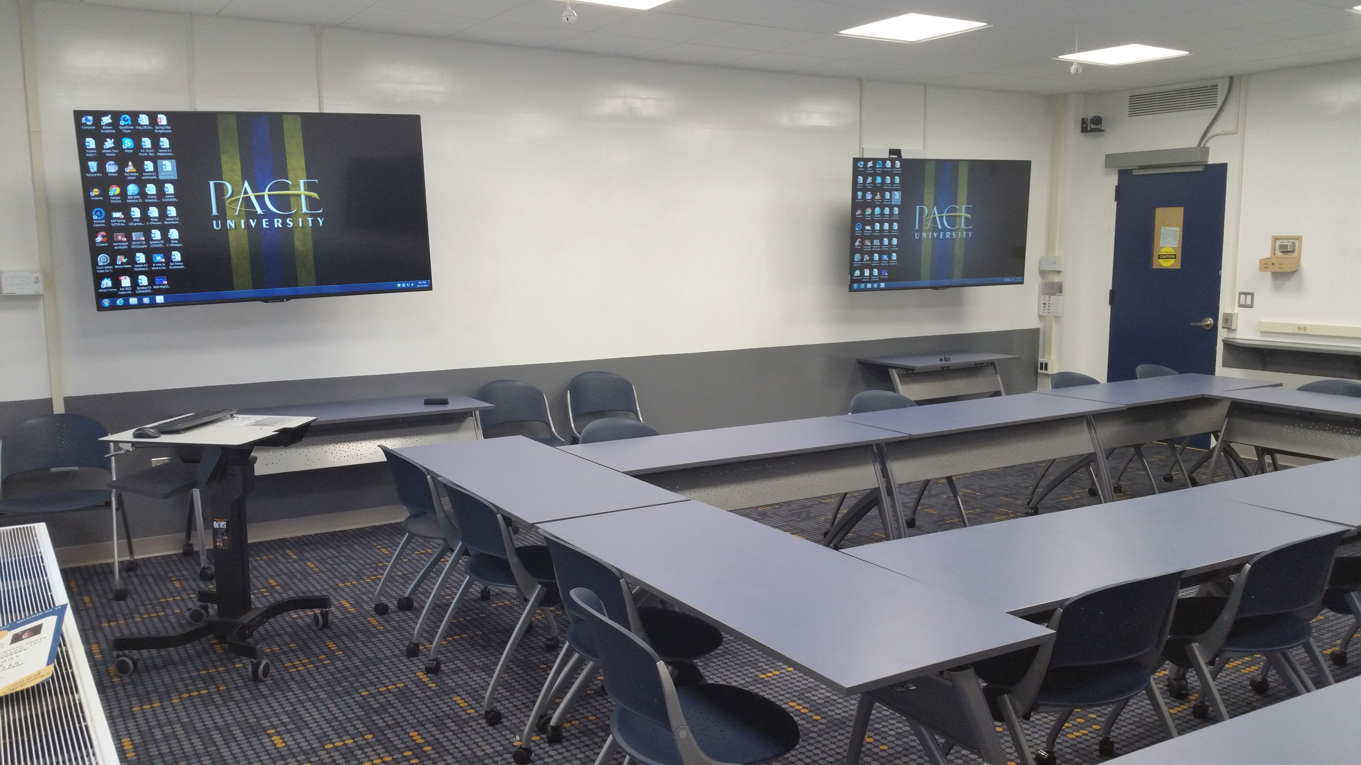 3 ADJUSTABLE FLAT SCREEN DISPLAYS PER ROOM